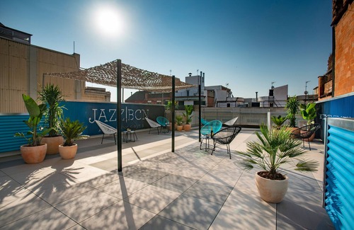 El Camp de l'Arpa del Clot Apartment | Nice balcony 2 bdrm apartment Sagrada Familia