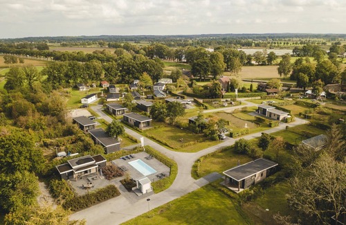 Municipality of Rijssen-Holten House | Nice chalet with garden, on the edge of the forest