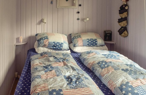 Hvaler House | Nice cottage in Hvaler, right by the water where you can swim and fish.
