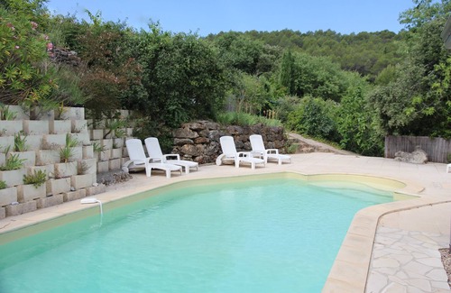 Le Thoronet Villa | Nice country house with swimming pool in historical village of Green Provence