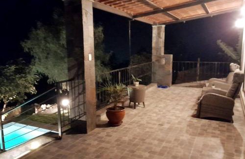 Santa Cruz de Cocachacra Ski Chalet | Nice country house with pool and beautiful view