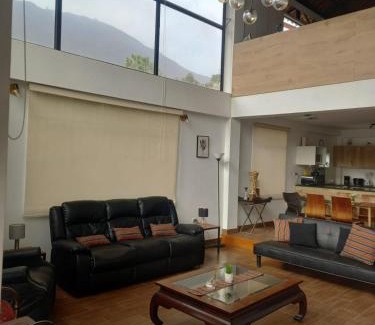 Santa Cruz de Cocachacra Ski Chalet | Nice country house with pool and beautiful view