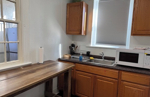 Anacostia Apartment | NICE Cozy APT 4-Bedroom 5-Beds Easy Parking