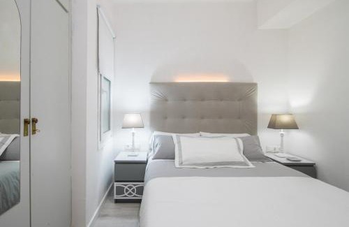 La Maternitat i Sant Ramon Apartment | Nice, Cozy, UP TO 6, FCB stadium, free parking