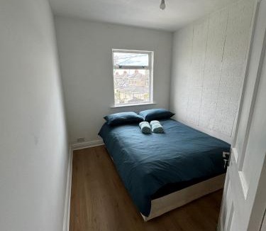 Glasnevin House | Nice Double Room at 2 Iveragh Rd-8