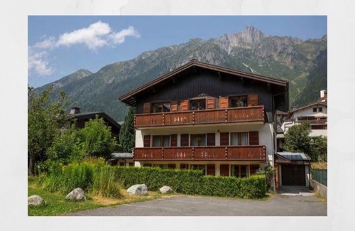 Chamonix City Centre Apartment | NICE DUPLEX DS CHALET IN THE CENTER OF MAGNIFICENT AV CHAMONIX MONT BLANC ON