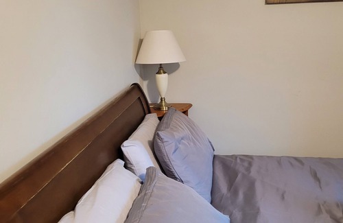 Sherborne St. John House | Nice ensuite room with Juliet balcony