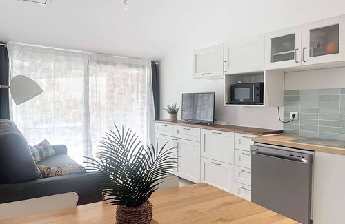 Vieux-Boucau-les-Bains Apartment | Nice flat by the lake in a residence with pool