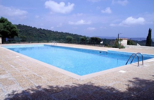 Cavalaire-sur-Mer Apartment | Nice flat 53m² air-cond garden WIFI swimmig pool tennis private pkg sea view