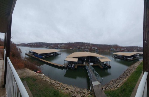 Camdenton Condo | Nice, HOA POOL, dock