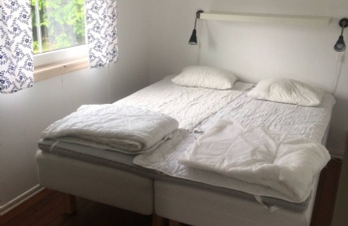 Kopingsvik House | Nice holiday home just 200 m from a small swimming area