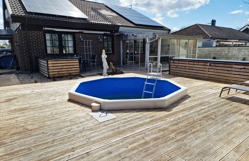 Asmundtorp House | Nice holiday home with outdoor pool in Billeberga, Landskorna | SE01049