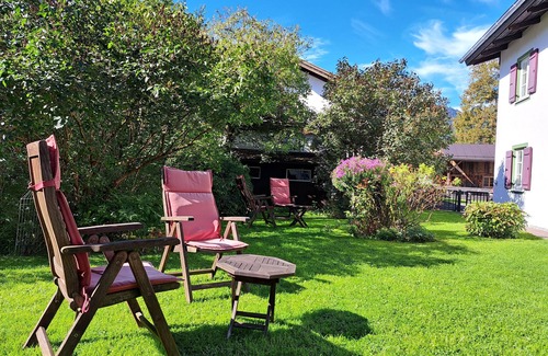 Oberammergau Apartment | Nice holiday in "sun yellow"! Good relaxation in picturesque surroundings