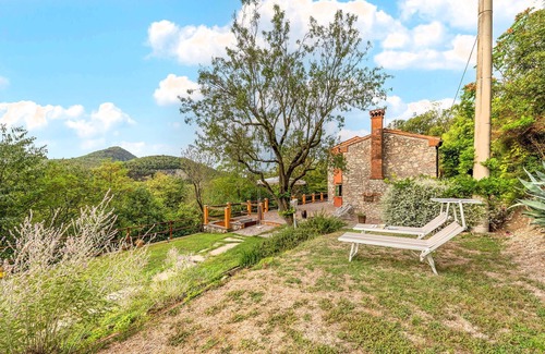 Valnogaredo House | Nice home in Fontanafredda di Cinto