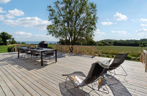 Allinge House | Nice home in Allinge with kitchen