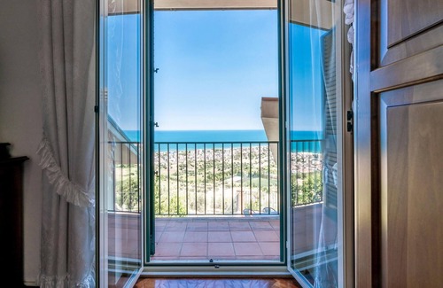 Roseto degli Abruzzi House | Nice home in Belsito with WiFi