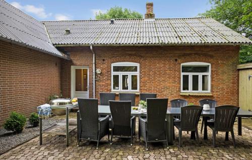 Bredebro House | Nice Home In Bredebro With Wifi