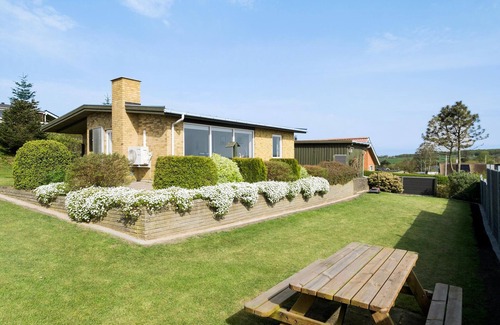 Broager House | Nice home in Broager with kitchen