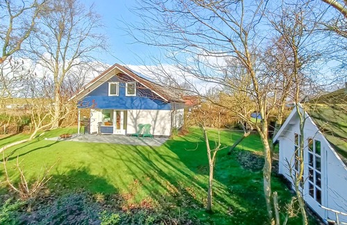 Brouwershaven House | Nice home in Brouwershaven with WiFi