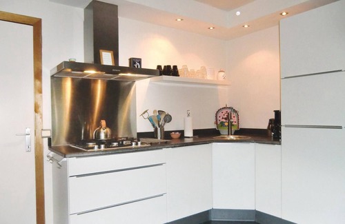 Hamoir House | Nice home in Comblinay with kitchen