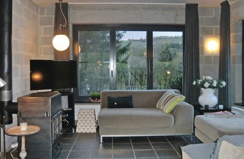 Hamoir House | Nice home in Comblinay with kitchen