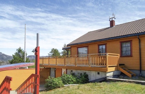 Dirdal House | Nice home in Dirdal with house sea view