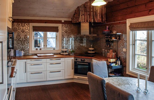 Tørdal House | Nice home in Drangedal with kitchen