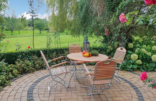 Krautsand House | Nice home in Drochtersen
