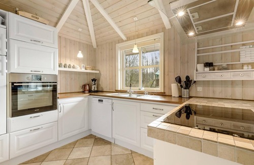 Øksenmølle House | Nice home in Ebeltoft with sauna