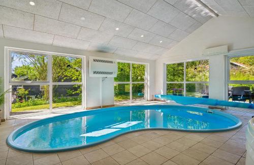 Egsmark Strand House | Nice Home In Ebeltoft With 4 Bedrooms, Swimming Pool And Wifi