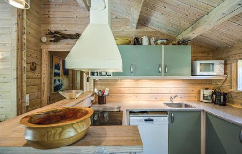 Femmøller House | Nice Home In Ebeltoft With Kitchen