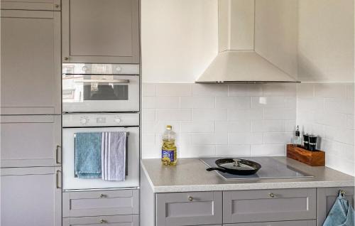Edsbruk House | Nice Home In Edsbruk With Kitchen