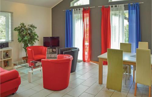 Ferienhausgebiet Hillenseifen House | Nice Home In Gerolstein-Hinterhausen