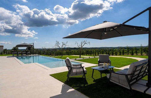 Gracisce House | Nice home in Gracisce