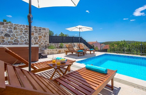 Vinodolska opcina House | Nice home in Grizane with sauna