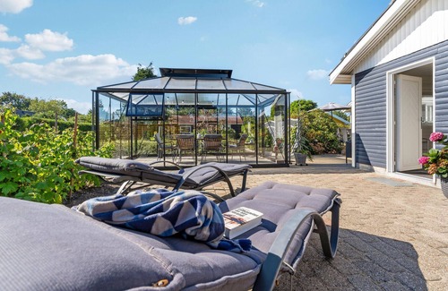Diernæs Strandby House | Nice home in Haderslev with kitchen