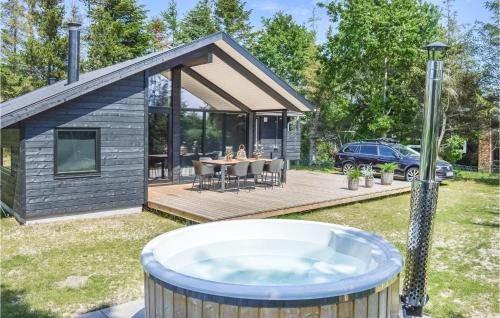 Nørre Hurup House | Nice Home In Hadsund With Kitchen