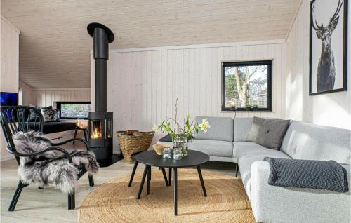 Nørre Hurup House | Nice Home In Hadsund With Kitchen