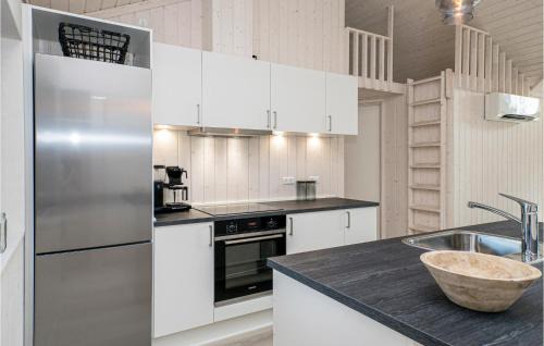 Nørre Hurup House | Nice Home In Hadsund With Kitchen