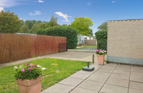 Heinkenszand House | Nice home in Heinkenszand with WiFi