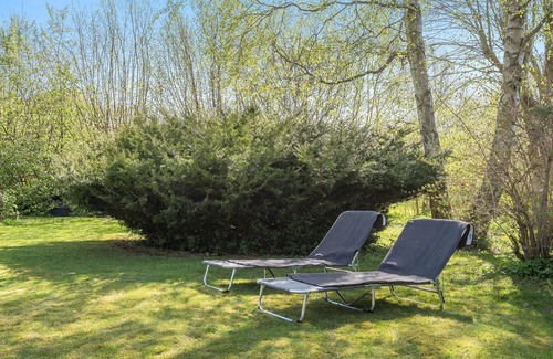 Hornbaek House | Nice home in Hornbæk with kitchen