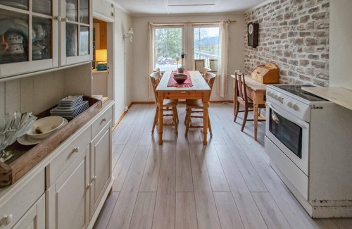 Hovsherad House | Nice home in Hovsherad with WiFi