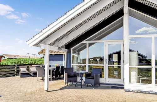 Hvide Sande House | Nice home in Hvide Sande with sauna