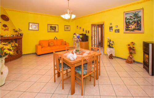 Castelnuovo di Farfa House | Nice Home In Castelnuovo Di Farfa