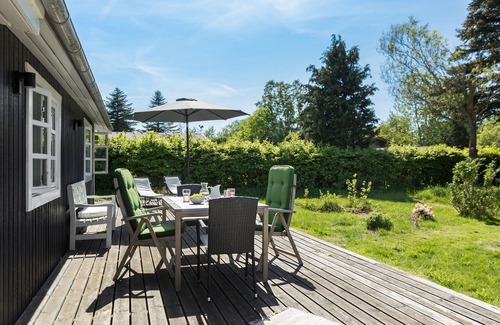 Jægerspris House | Nice home in Jægerspris with kitchen