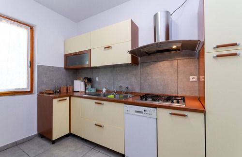 Obrovac House | Nice home in Kastel Zegarski with WiFi