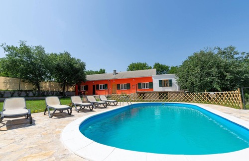 Obrovac House | Nice home in Kastel Zegarski with WiFi