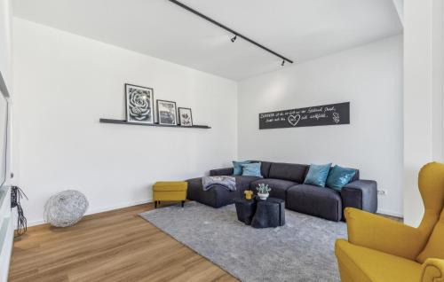 Kirchen House | Nice Home In Kirchen - Sieg With Wifi