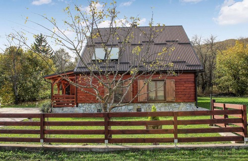 Korenica House | Nice home in Korenica with sauna