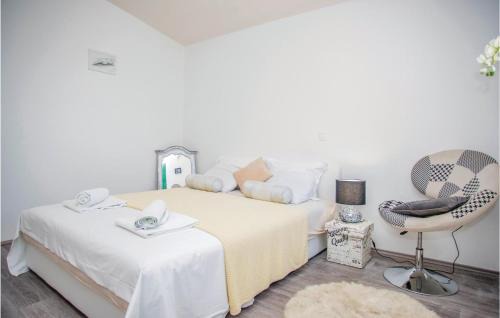 Central Dalmatia House | Nice Home In Kresevo Brdo With Kitchen
